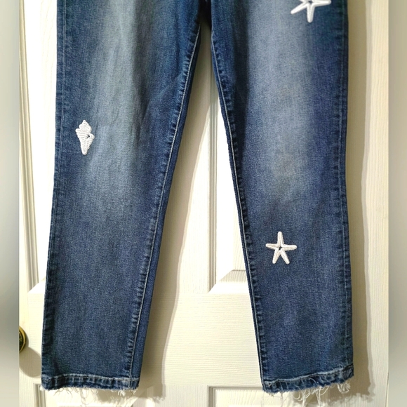 PAIGE Brigitte Cropped Straight Jeans in Oceania, Embroidered Seashells, EUC! - Picture 4 of 14